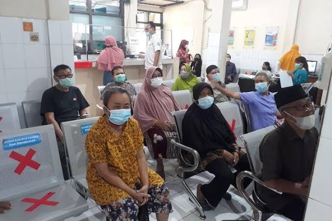 Meluruskan Fakta Isu Vaksin 'Kadaluarsa' Yang Meresahkan Warga Lansia Di Daerah Ane