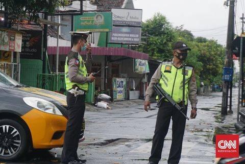 Geledah Syam Organizer, Densus Sita Satu Truk Kotak Donasi