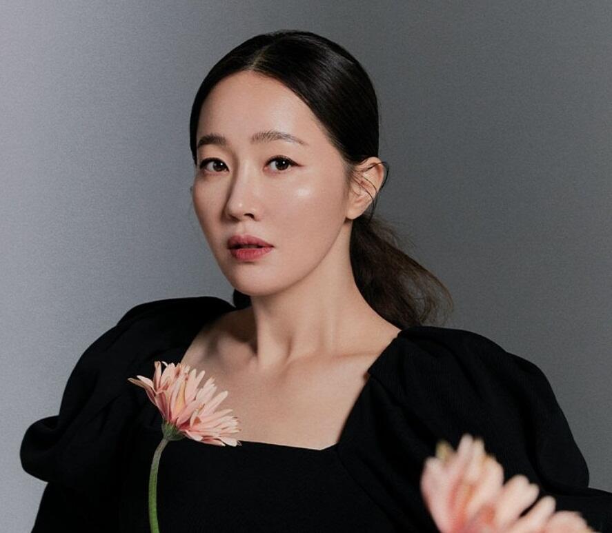 Aktris Korea Uhm Ji Woon Bercerai, Sebut Ingin Jadi Teman Saja