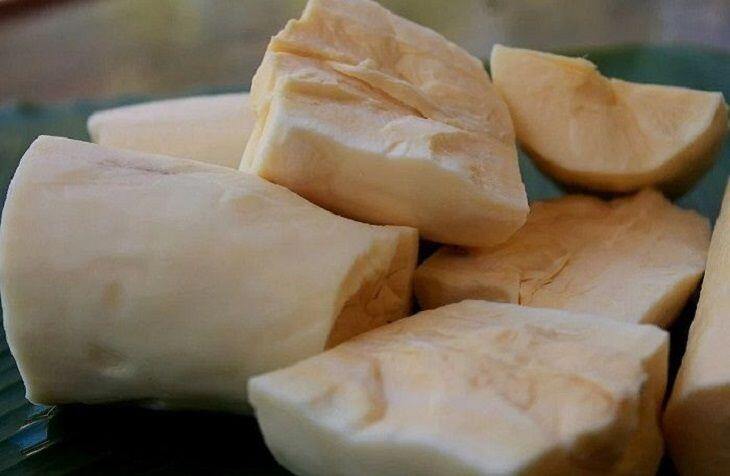 Benarkah Makan Tape Bisa Hilangkan Fungsi Vaksin Covid? Cek Faktanya Disini Gan.