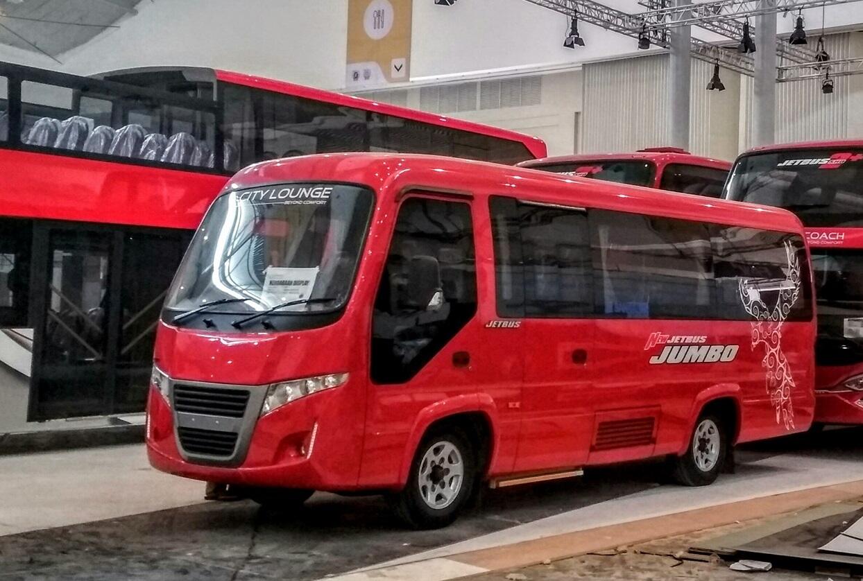 Mengenal Hino Dutro 110 SDBL, Microbus Travel Dengan Mesin 4 Liter!