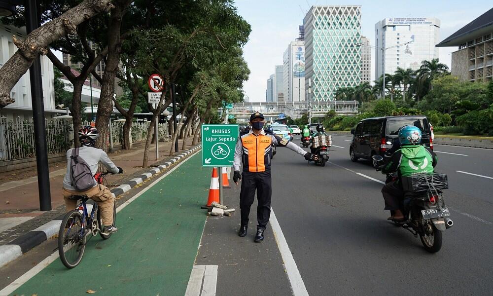 Cerita Petugas Dishub Tegur Pesepeda Road Bike Keluar Jalur: Malah Galakan Mereka