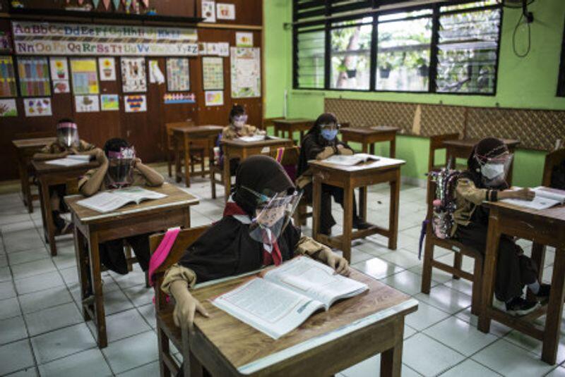 Hari Pertama Pembelajaran Tatap Muka di Jakarta Terapkan Prokes Ketat