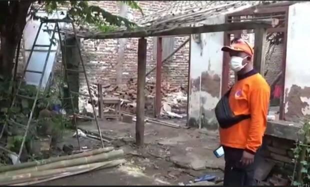 Gempa Besar Malang, Ibu dan Bayi di Ponorogo Selamat dari Reruntuhan Rumah