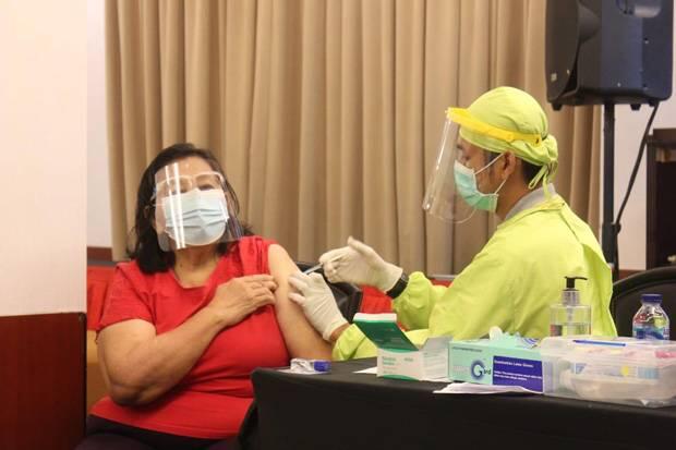 Percepat Program Vaksinasi, Polres Jaksel Sasar Petugas Pelayanan Publik