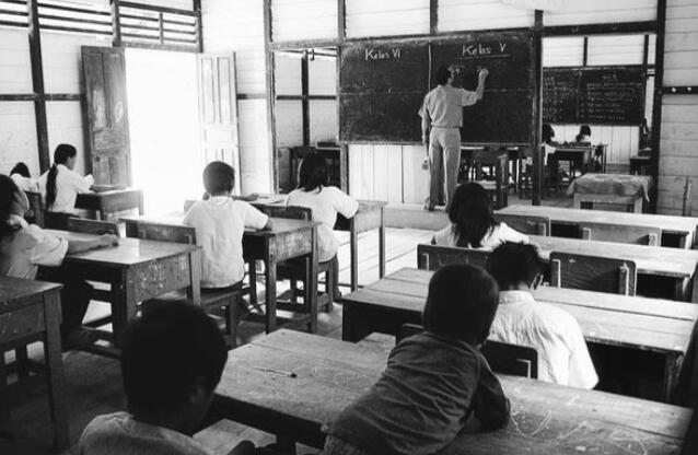 Nilai Sejuta Guru Pada Zaman Dahulu, Sederhana Tapi Membuat Murid Senang!