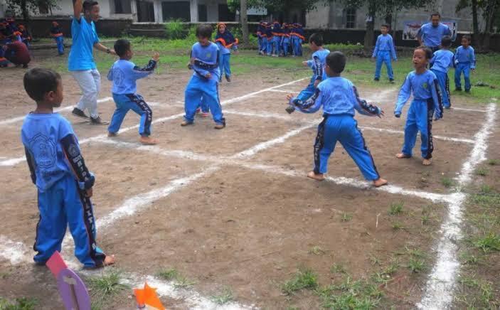 Permainan Tradisional yang Melatih Otot dan Pengembangan Diri