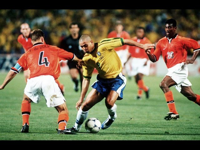 Narsisnya Ronaldo Nazario yang Sering Nonton Video Sendiri di Youtube!