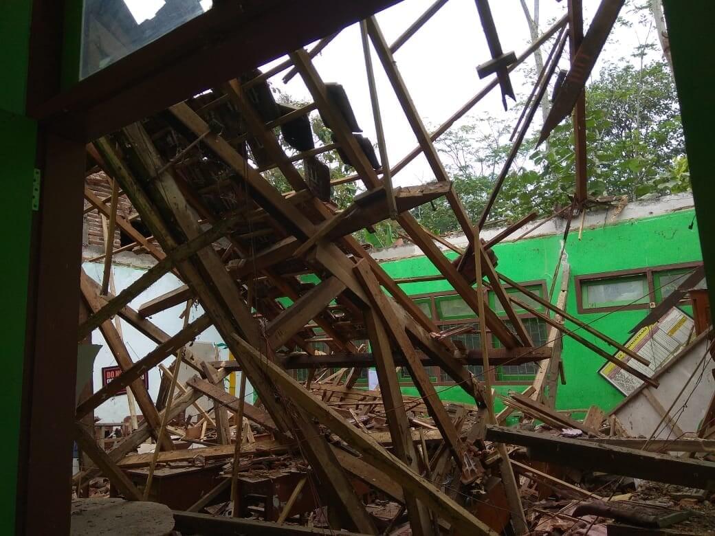 Terkini! Foto-foto Dampak Kerusakan Gempa Malang