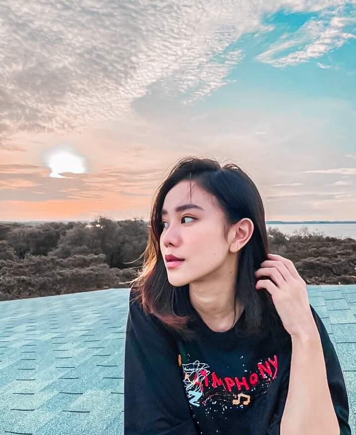 Jessica Jane, Youtuber Cantik yang Bikin Pangling! Mantan Auto Nyesel!