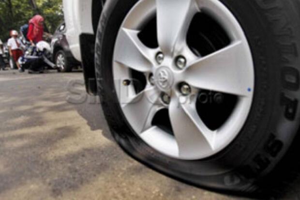 Usai Gasak Uang Setengah Miliar, Pelaku Bermodus Ban Bocor Kabur