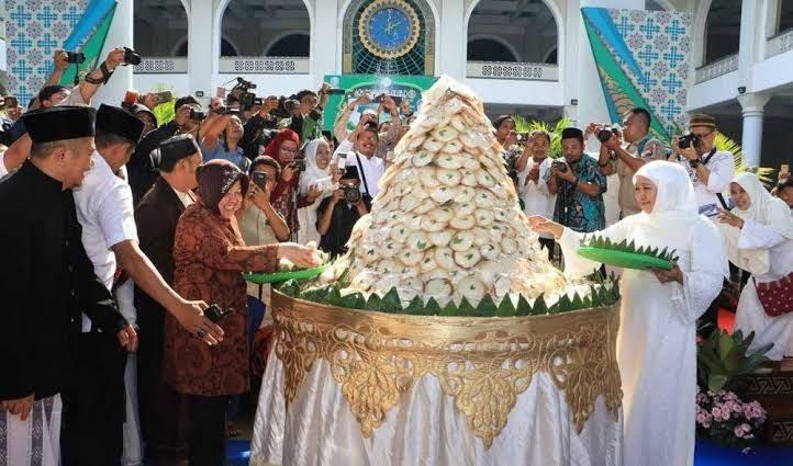 Ramadan Di Surabaya, Ada Tradisi Unik Megengan Dan Nyekar Gan!! 