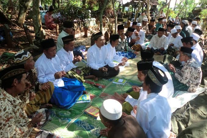 Ramadan Di Surabaya, Ada Tradisi Unik Megengan Dan Nyekar Gan!! 