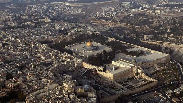 Israel Halangi Azan di Masjid Al-Aqsa, Yordania Mengecam