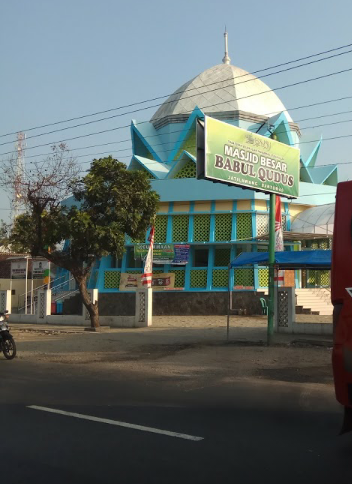 Tradisi Berbagi Takjil Untuk Buka Puasa Ke Masjid Besar Setiap Momen Ramadan 