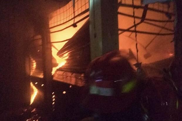 4 Ruko di Pasar Cibinong Ludes Terbakar