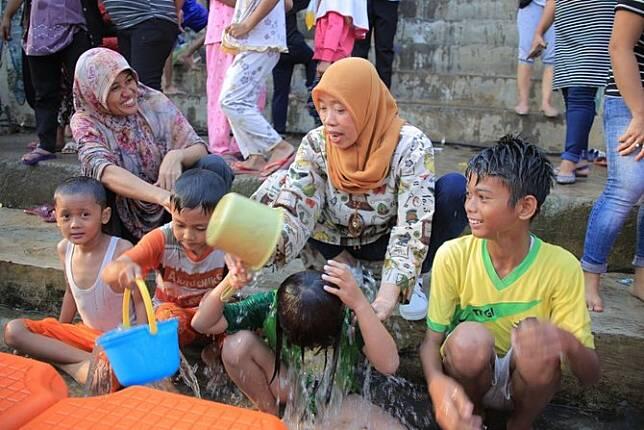 Tradisi Unik Menyambut Ramadan Khas Urang Sunda