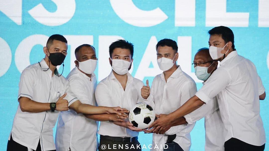 Mengenal Sistem Merger dan Akuisisi dalam Sepak Bola