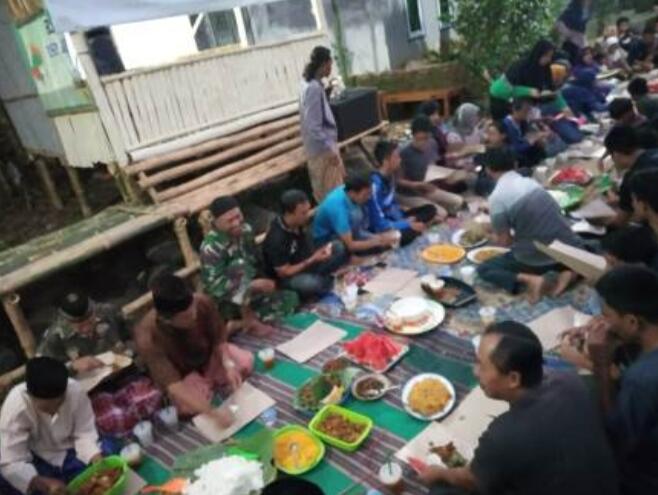 Kupatan. Tradisi Awal, Tengah dan Akhir Ramadhan di Bojonegoro.