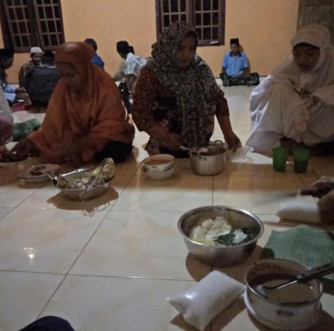 Kupatan. Tradisi Awal, Tengah dan Akhir Ramadhan di Bojonegoro.