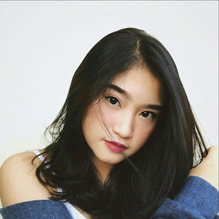 Salah Server,Cewek Cantik Ini Ngonten Dengan Orang Tak Dikenalnya, Aduh Malunya