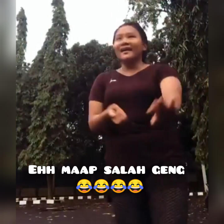 Salah Server,Cewek Cantik Ini Ngonten Dengan Orang Tak Dikenalnya, Aduh Malunya