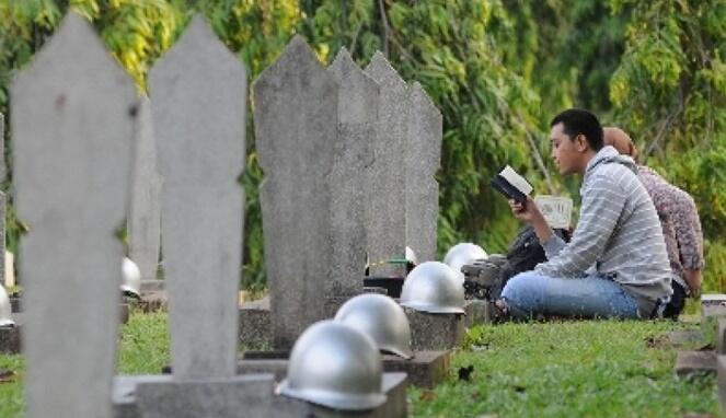Ingat Ramadhan, Ingat Nyekar ! Tradisi Kuno Yang Wajib Terus Dilestarikan.