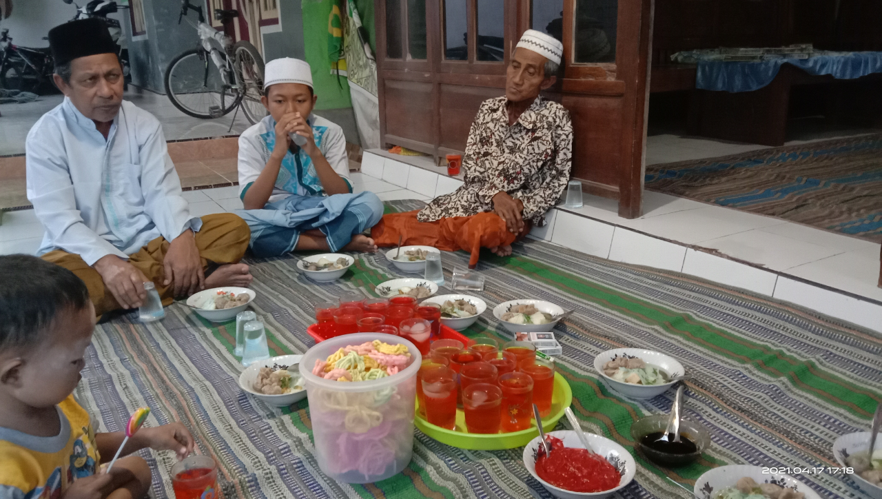 Inilah Tradisi Desa Saya, Sukuran dan Buka Bersama dengan Tetangga