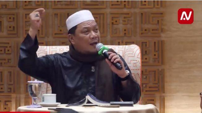 Istana Jawab Alasan Ustadz Yahya Waloni Tak Ditangkap: Kriminalisasi Ulama