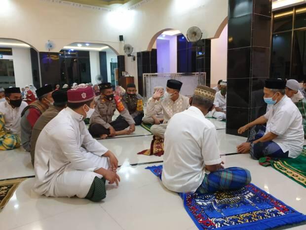 Program Syiar Ramadhan, Kapolres Enrekang Sampaikan Evaluasi dan Teguran Prokes