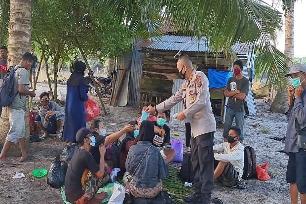 Dikejar Polisi, Tekong Penyelundup 31 TKI Ilegal ke Malaysia Lompat ke Sungai