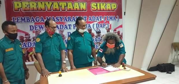 3 Lembaga Adat Papua Sepakat Jadikan KKB Teroris, Hukum Harus Ditegakkan
