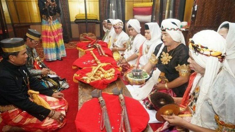 'Di masa depan, bissu akan terancam punah'