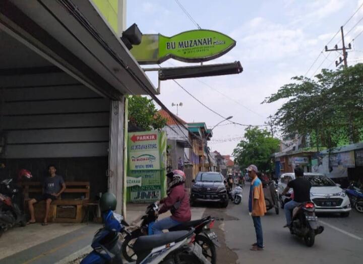 Datang Ke Gresik, Bingung Nyari Oleh-oleh Khas Gresik? Di Sini Aja, Dijamin Komplit!