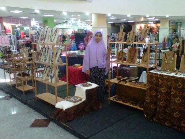 AMAOPI, Aksesoris Dengan Kearifan Lokal, Berbudaya Alam Yang Mulai Bersemi 