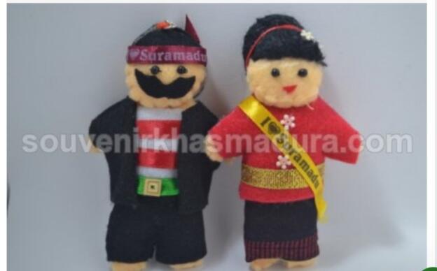 Cari Souvenir Khas Madura? Di Sini Tempat Jual Beli Souvenir Lengkap dan Terpercaya!