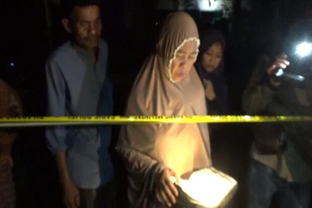 Ajaib! 3 Alquran Ditemukan Utuh di Dalam Rumah yang Terbakar di Pangkep Sulsel