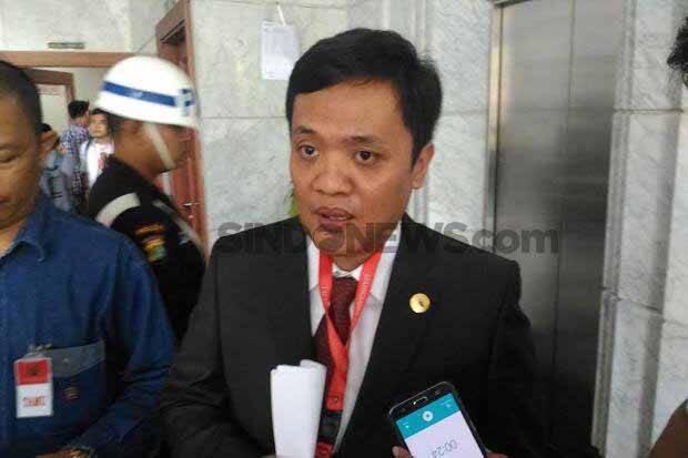 MKD: Penggeledahan Ruangan Azis Syamsuddin terkait Kasus yang Ramai