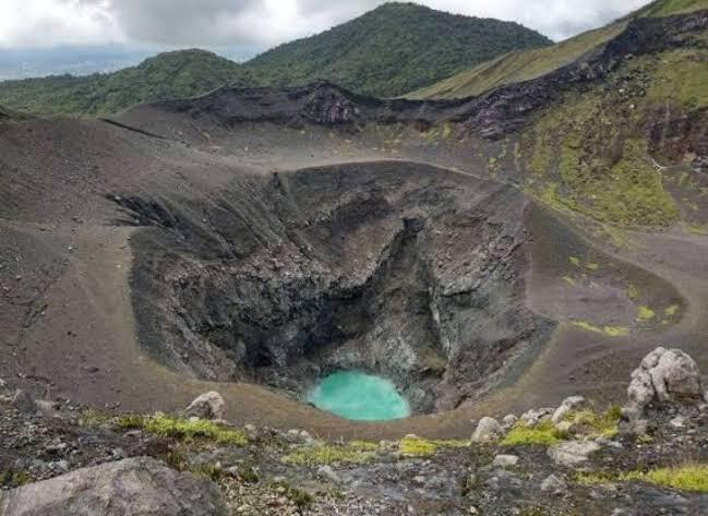 Pantangan Saat Menikmati Pesona Bukit Kaba, Apa Sajakah?