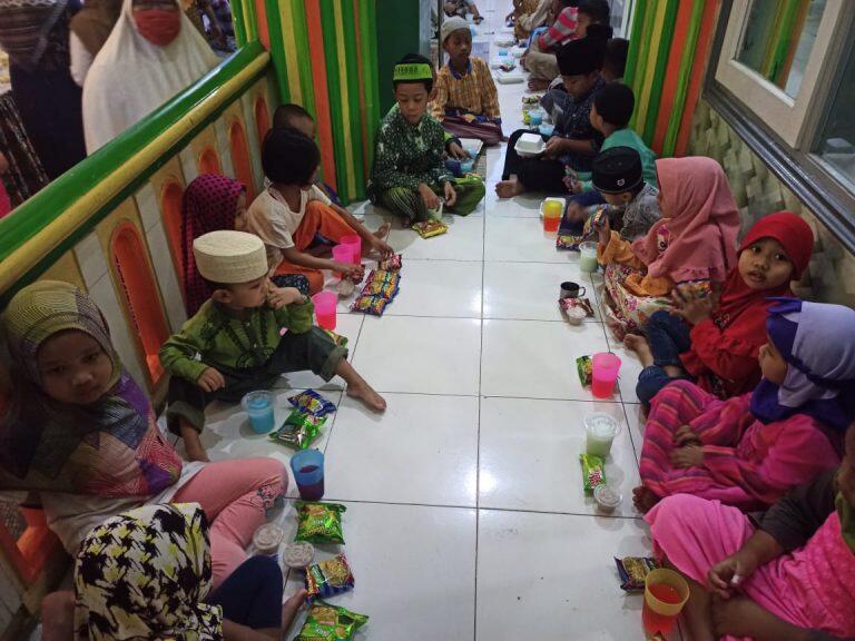 Suasana Kebersamaan dan Tradisi Khas di Bulan Ramadan Ini Selalu Bikin Rindu