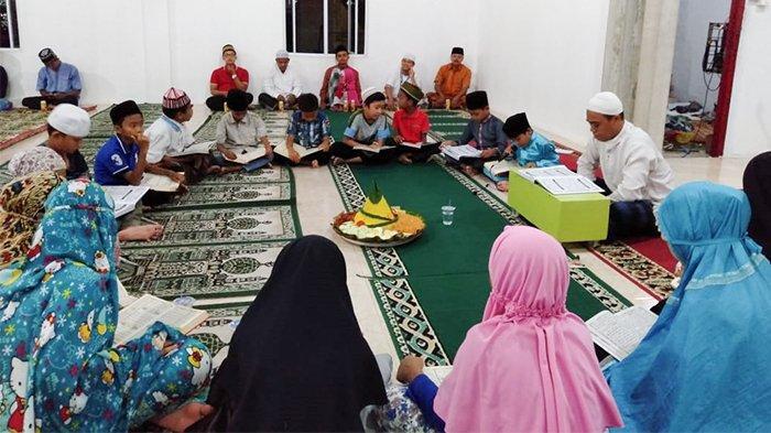 Suasana Kebersamaan dan Tradisi Khas di Bulan Ramadan Ini Selalu Bikin Rindu