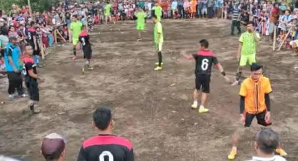 Sambil Menunggu Sahut Bermain Gobal Sodor Tradisi Di Bondowoso