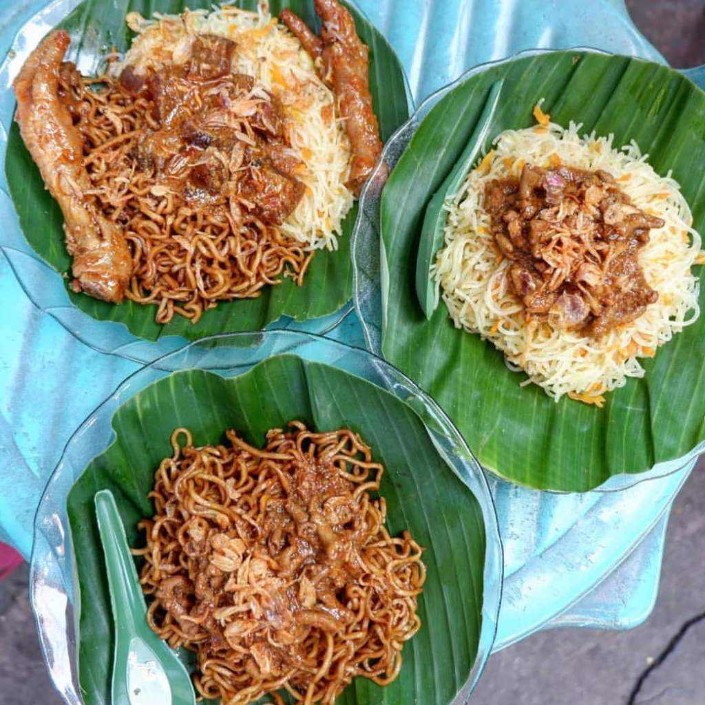 Mie Nyebelin, Pedasnya Bikin Nagih Gak Percaya? Ke Gresik Aja!