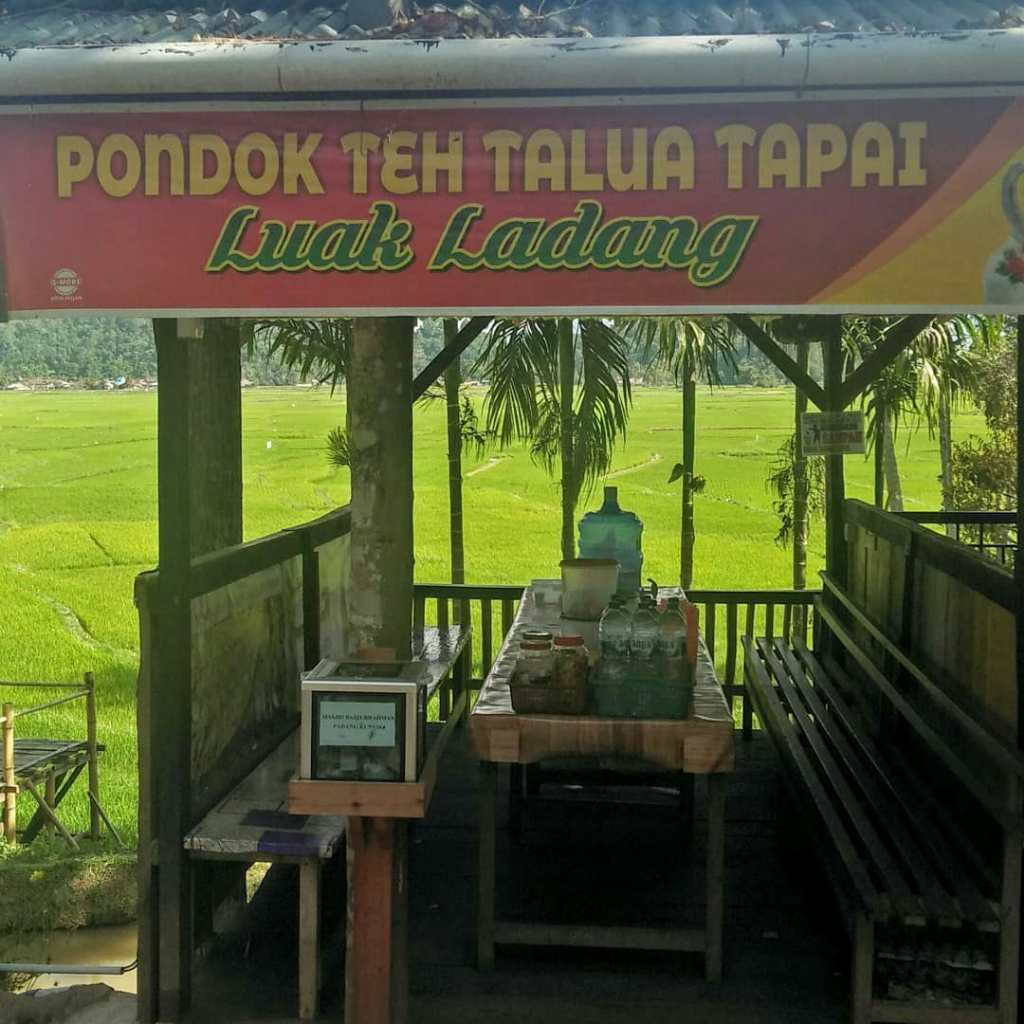 Pondok Teh Talua Tapai Luak Ladang, Kedai Asyik Buat Ngabuburitnya Kaum Introvert