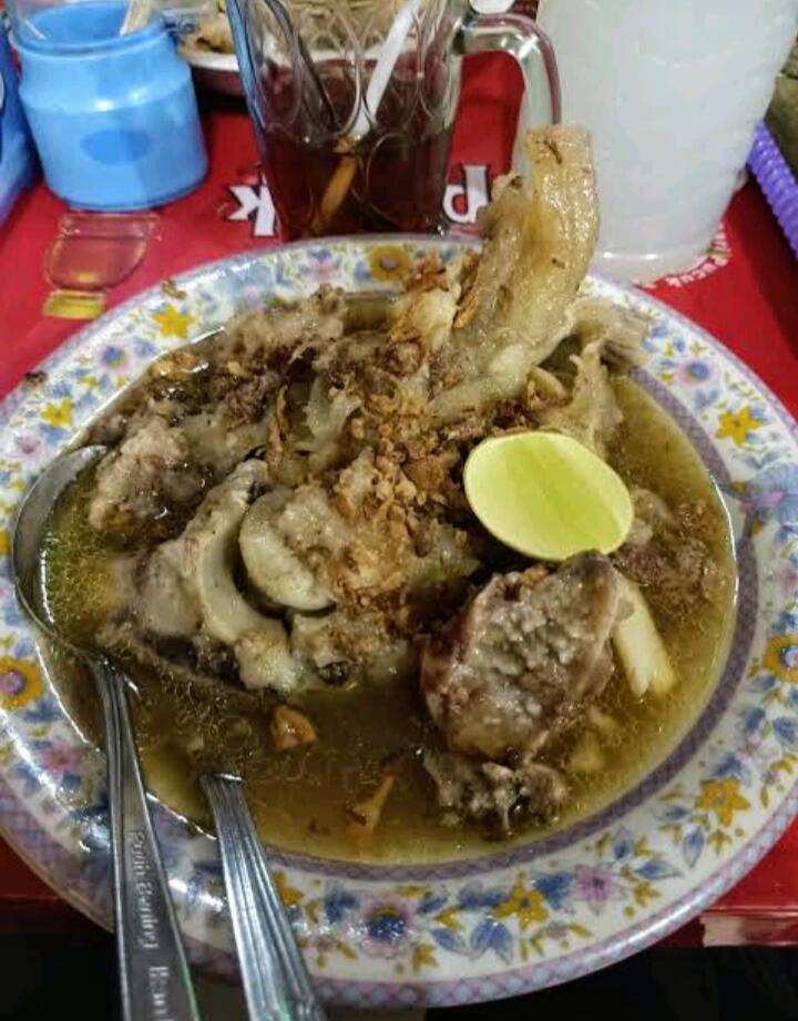 Mau Nikmati Kuliner Kuah Kaldu Madura? Datang Aja ke Kaldu Kokot 76 Khas Pamekasan!