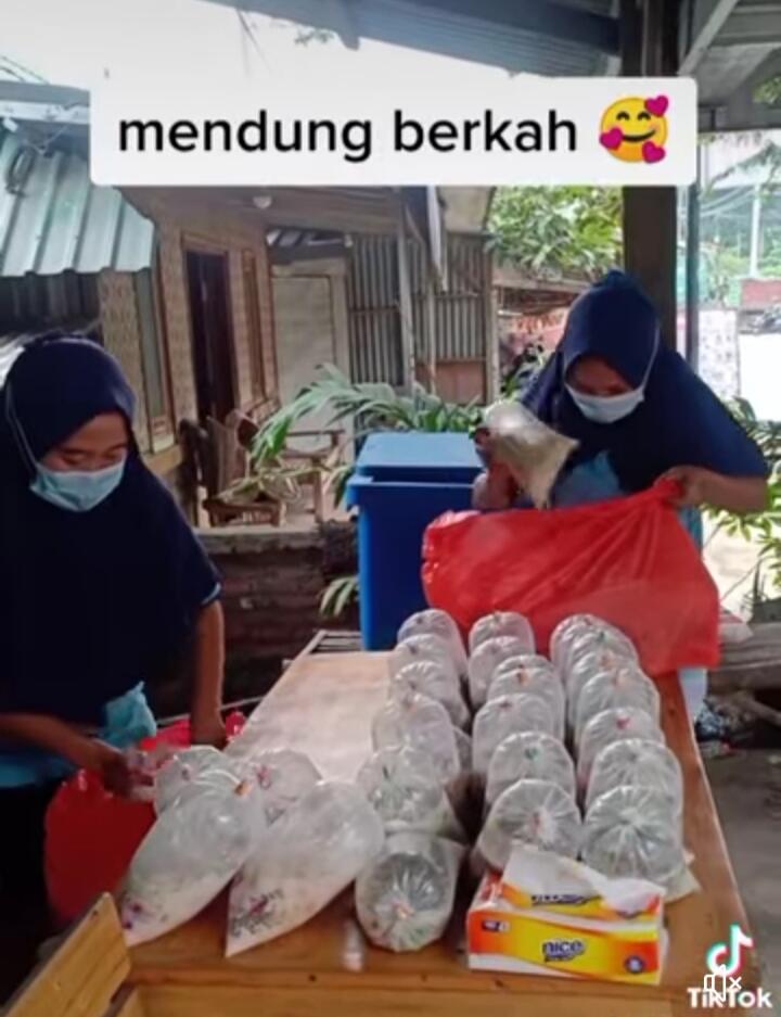 Sop Buah Mbak Irene, Membuang Dahagamu Saat Berbuka Puasa, Rasanya Mantul!