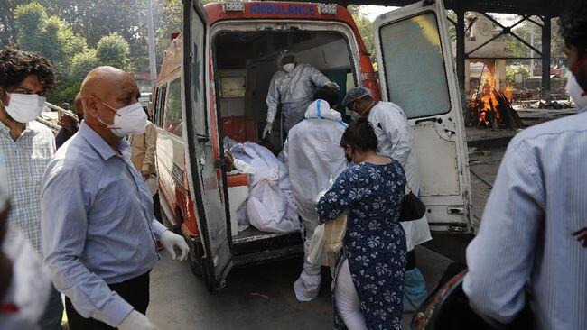 Covid India Tembus 18 Juta, Ibu Kota Kremasi 600 Jasad Sehari 