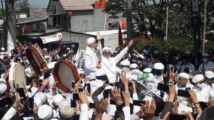 Kala Habib Rizieq Analogikan Sambutan ke Artis dengan Kasusnya