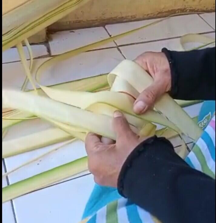Tradisi Makan Bersama Ketupat Kaleso saat Ramadan, di Malam Nuzulul Qur'an