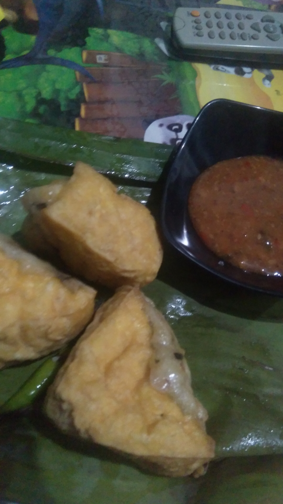Mau Tahu Kuning Terbaik Anti Formalin? ke Pabrik Tahu H. Inat Saja!